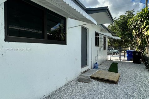 Купить виллу или дом в Форт-Лодердейл, Флорида 2 спальни, 78.97м2, № 1990428 - фото 22