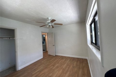 Купить виллу или дом в Форт-Лодердейл, Флорида 2 спальни, 78.97м2, № 1990428 - фото 20