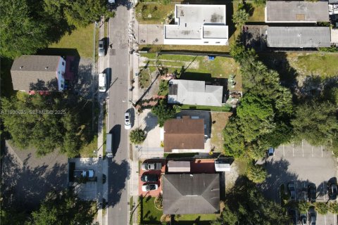 Купить виллу или дом в Форт-Лодердейл, Флорида 2 спальни, 78.97м2, № 1990428 - фото 25