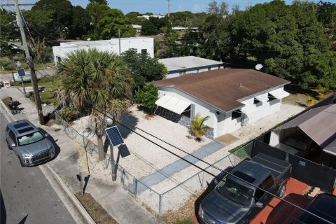 Купить виллу или дом в Форт-Лодердейл, Флорида 2 спальни, 78.97м2, № 1990428 - фото 26