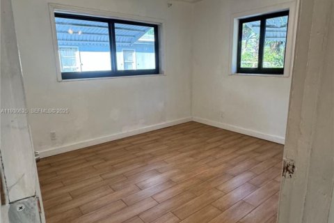 Купить виллу или дом в Форт-Лодердейл, Флорида 2 спальни, 78.97м2, № 1990428 - фото 10