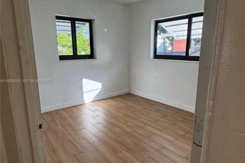 Купить виллу или дом в Форт-Лодердейл, Флорида 2 спальни, 78.97м2, № 1990428 - фото 11