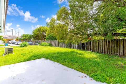 Villa ou maison à vendre à Homestead, Floride: 3 chambres, 113.43 m2 № 1932434 - photo 25