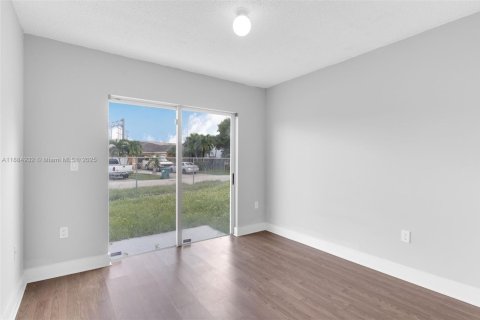 Villa ou maison à vendre à Homestead, Floride: 3 chambres, 113.43 m2 № 1932434 - photo 16
