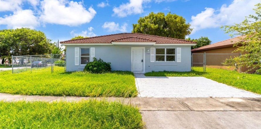 Villa ou maison à Homestead, Floride 3 chambres, 113.43 m2 № 1932434