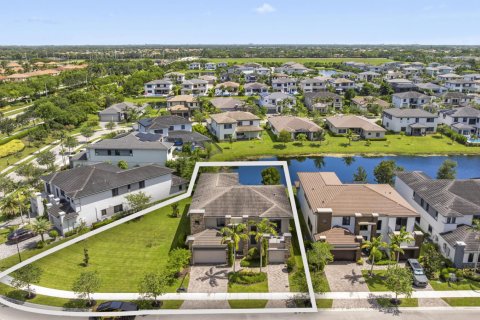 House in Parkland, Florida 6 bedrooms, 429.39 sq.m. № 2176632 - photo 2