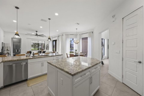 House in Parkland, Florida 6 bedrooms, 429.39 sq.m. № 2176632 - photo 10