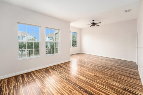 Townhouse in Tarpon Springs, Florida 3 bedrooms, 211.35 sq.m. № 1913785 - photo 12