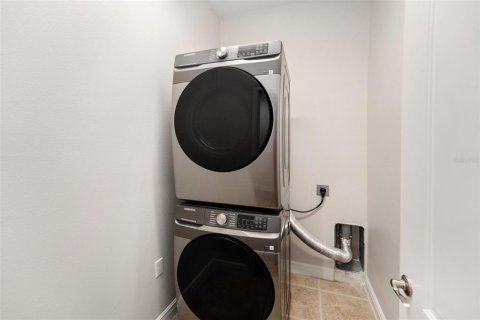 Townhouse in Tarpon Springs, Florida 3 bedrooms, 211.35 sq.m. № 1913785 - photo 22
