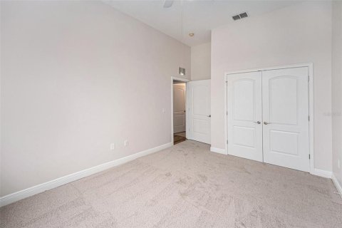 Townhouse in Tarpon Springs, Florida 3 bedrooms, 211.35 sq.m. № 1913785 - photo 18