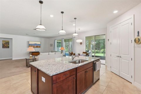 House in Tampa, Florida 4 bedrooms, 240.34 sq.m. № 1816551 - photo 17