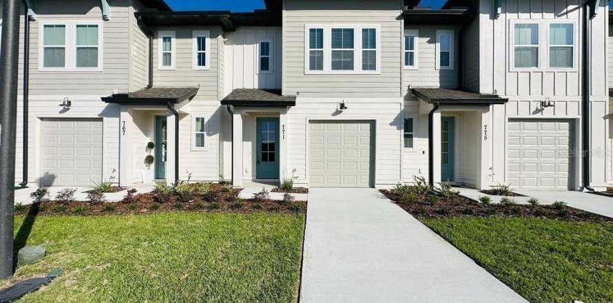 Townhouse in Davenport, Florida 3 bedrooms, 153.57 sq.m. № 1803345