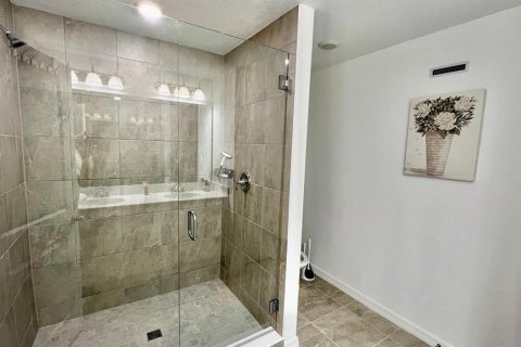 Townhouse in Davenport, Florida 3 bedrooms, 153.57 sq.m. № 1803345 - photo 13