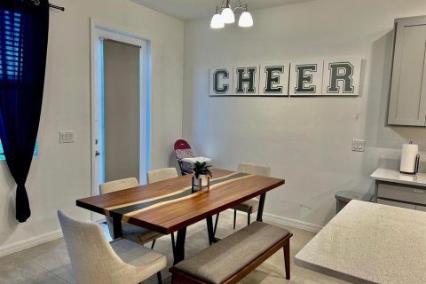 Townhouse in Davenport, Florida 3 bedrooms, 153.57 sq.m. № 1803345 - photo 3