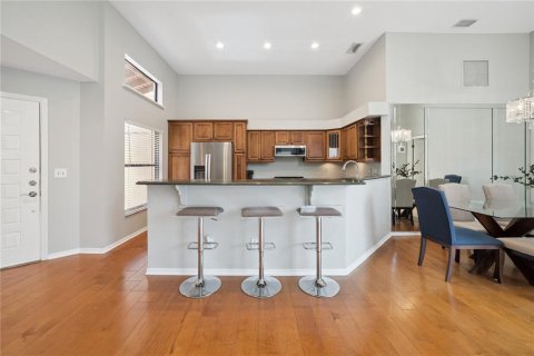 Condo in Orlando, Florida, 3 bedrooms  № 2148052 - photo 16