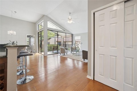 Condo in Orlando, Florida, 3 bedrooms  № 2148052 - photo 10