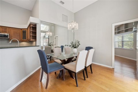 Condo in Orlando, Florida, 3 bedrooms  № 2148052 - photo 17