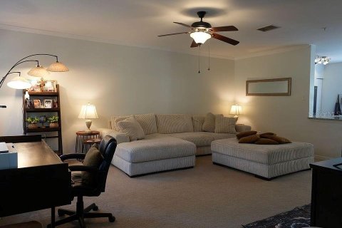 Condo in Celebration, Florida, 3 bedrooms  № 2222620 - photo 10
