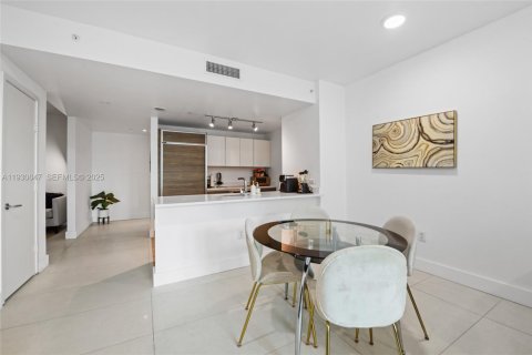 Снять в аренду кондоминиум в Майами, Флорида 1 спальня, 82.78м2, № 1989523 - фото 8