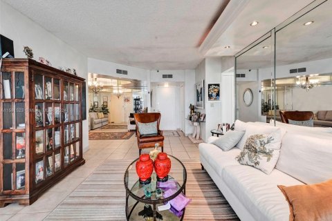 Condominio en venta en Aventura, Florida, 2 dormitorios, 154.87 m2 № 1959976 - foto 5