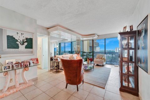 Condominio en venta en Aventura, Florida, 2 dormitorios, 154.87 m2 № 1959976 - foto 7