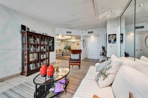 Condominio en venta en Aventura, Florida, 2 dormitorios, 154.87 m2 № 1959976 - foto 6