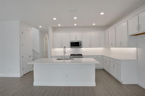 House in Lakewood Ranch, Florida 4 bedrooms, 213.21 sq.m. № 1805221 - photo 4