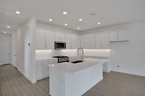 House in Lakewood Ranch, Florida 4 bedrooms, 213.21 sq.m. № 1805221 - photo 5