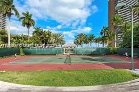 Condo in Miami, Florida  № 1932931 - photo 2