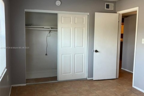 Condo in Orlando, Florida, 2 bedrooms  № 1887552 - photo 8