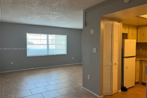 Condo in Orlando, Florida, 2 bedrooms  № 1887552 - photo 11