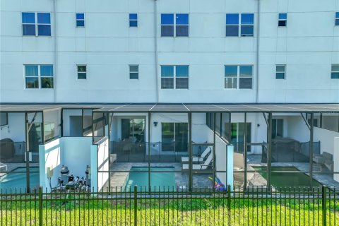 Adosado en venta en Davenport, Florida, 6 dormitorios, 242.29 m2 № 2149598 - foto 25