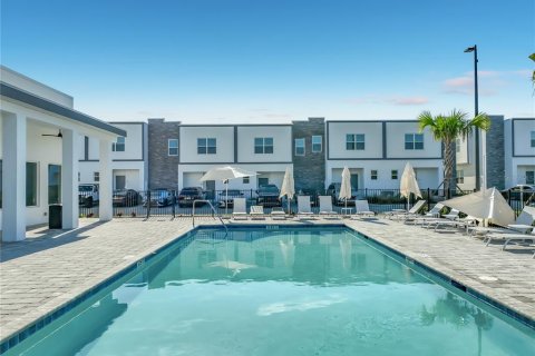 Adosado en venta en Davenport, Florida, 6 dormitorios, 242.29 m2 № 2149598 - foto 27