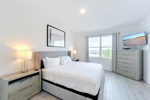 Adosado en venta en Davenport, Florida, 6 dormitorios, 242.29 m2 № 2149598 - foto 17