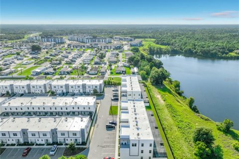 Adosado en venta en Davenport, Florida, 6 dormitorios, 242.29 m2 № 2149598 - foto 26