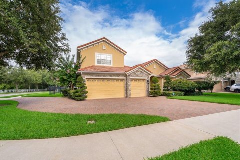 House in Winter Garden, Florida 5 bedrooms, 286.23 sq.m. № 1815383 - photo 2