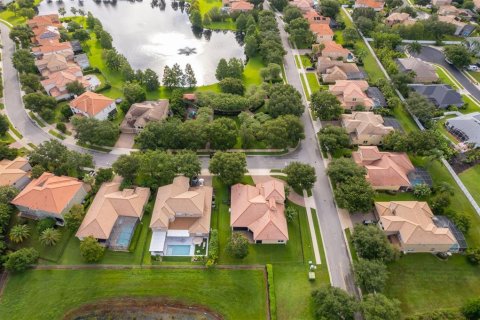 House in Winter Garden, Florida 5 bedrooms, 286.23 sq.m. № 1815383 - photo 7