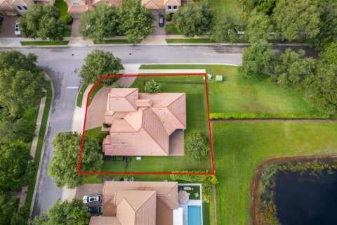 House in Winter Garden, Florida 5 bedrooms, 286.23 sq.m. № 1815383 - photo 4