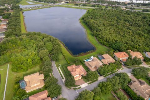 House in Winter Garden, Florida 5 bedrooms, 286.23 sq.m. № 1815383 - photo 8