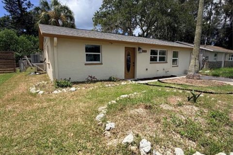 Villa ou maison à vendre à New Port Richey, Floride: 3 chambres, 99.59 m2 № 2280307 - photo 2