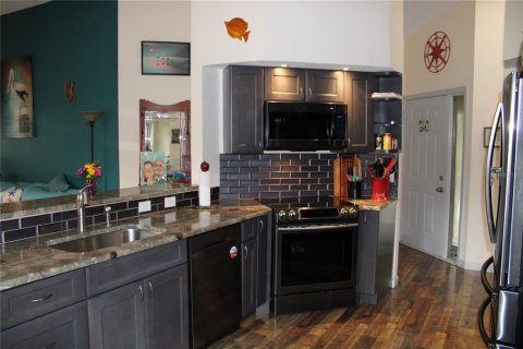 Copropriété à vendre à Dunedin, Floride: 2 chambres, 118.82 m2 № 2354528 - photo 9