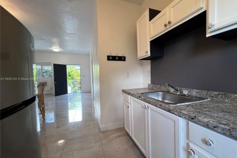 Appartement à louer à Miami, Floride: 2 chambres, 139.35 m2 № 1800966 - photo 6