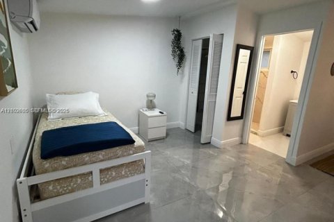 Immobilier commercial à louer à Miami, Floride: 1 chambre, 125.7 m2 № 2407459 - photo 3