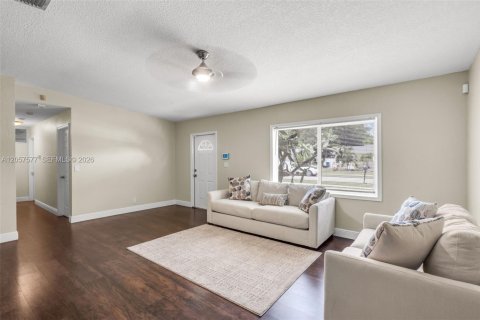 Casa en venta en North Lauderdale, Florida, 3 dormitorios, 117.52 m2 № 2260261 - foto 7
