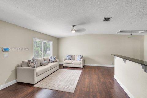 Casa en venta en North Lauderdale, Florida, 3 dormitorios, 117.52 m2 № 2260261 - foto 6
