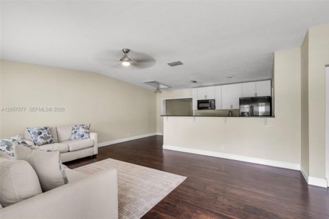 Casa en venta en North Lauderdale, Florida, 3 dormitorios, 117.52 m2 № 2260261 - foto 5