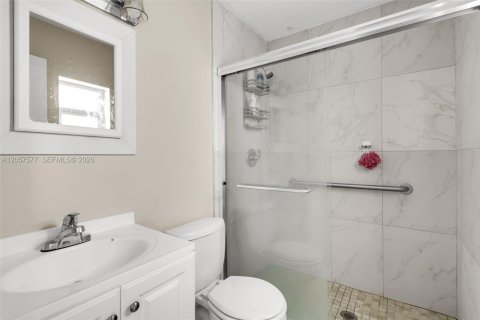 Casa en venta en North Lauderdale, Florida, 3 dormitorios, 117.52 m2 № 2260261 - foto 22