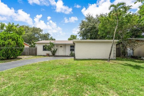 Casa en venta en North Lauderdale, Florida, 3 dormitorios, 117.52 m2 № 2260261 - foto 3