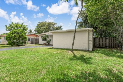 Casa en venta en North Lauderdale, Florida, 3 dormitorios, 117.52 m2 № 2260261 - foto 4
