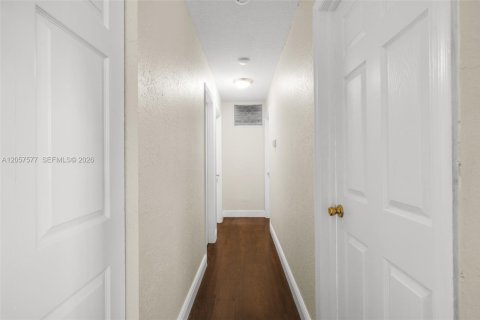 Casa en venta en North Lauderdale, Florida, 3 dormitorios, 117.52 m2 № 2260261 - foto 15